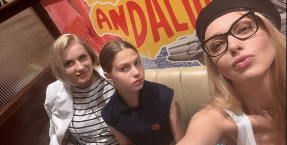 оля полякова, донька олі полякової, марія полякова, діти полякової, великобританія, англія, війна в Україні