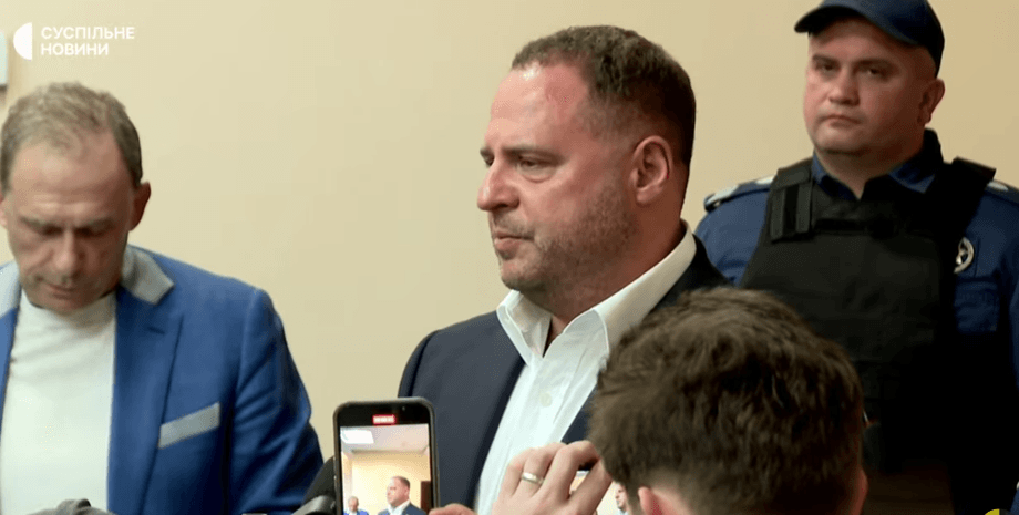 Андрей Ермак обращался к гадалкам