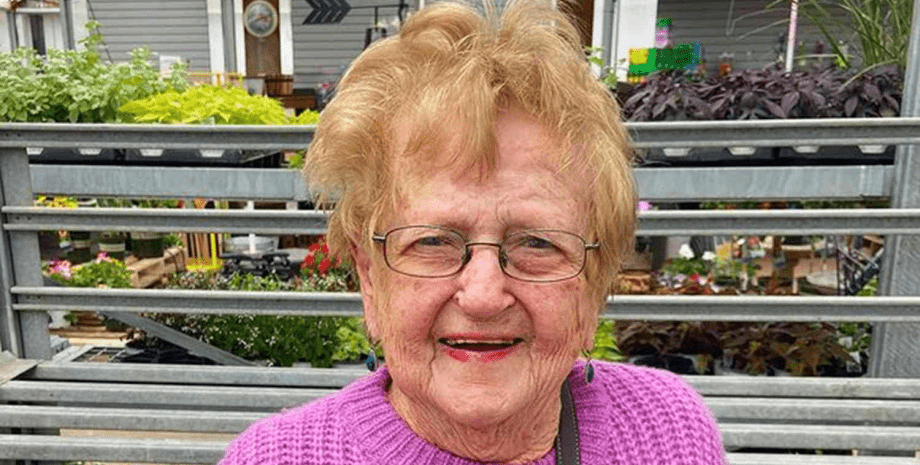 94-річна блогерка, бабуся, бабуся, бабуся, зірка соцмереж, Ліліан Дроніак, правила похорону, одяг для похорону, курйози