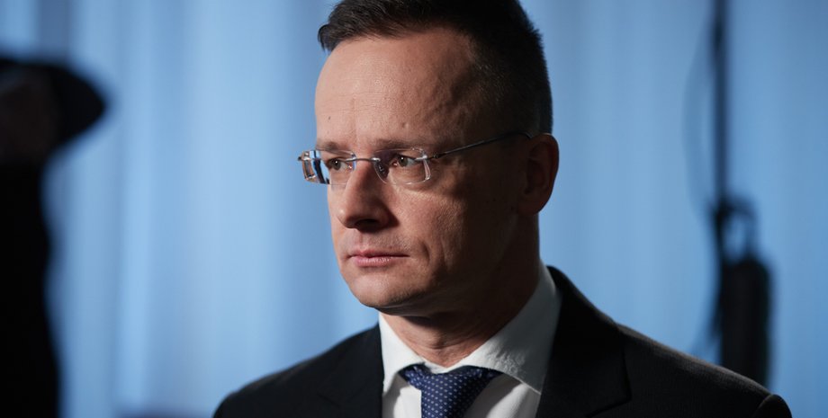 Петер Сіярто