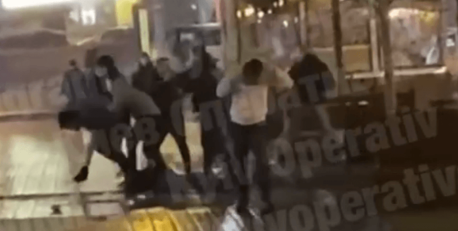 крещатик, киев, драка, массовая драка