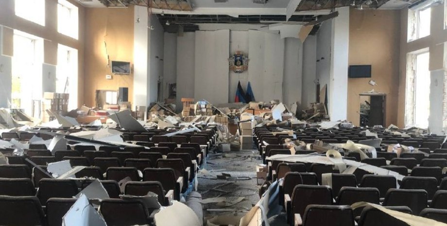 Обстрел Донецк администрация мэрия взрывы прилеты