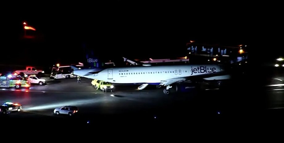 бостон, самолет, аварийный вход, инцидент на борту самолета