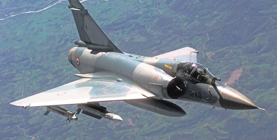 Французский истребитель Mirage 2000