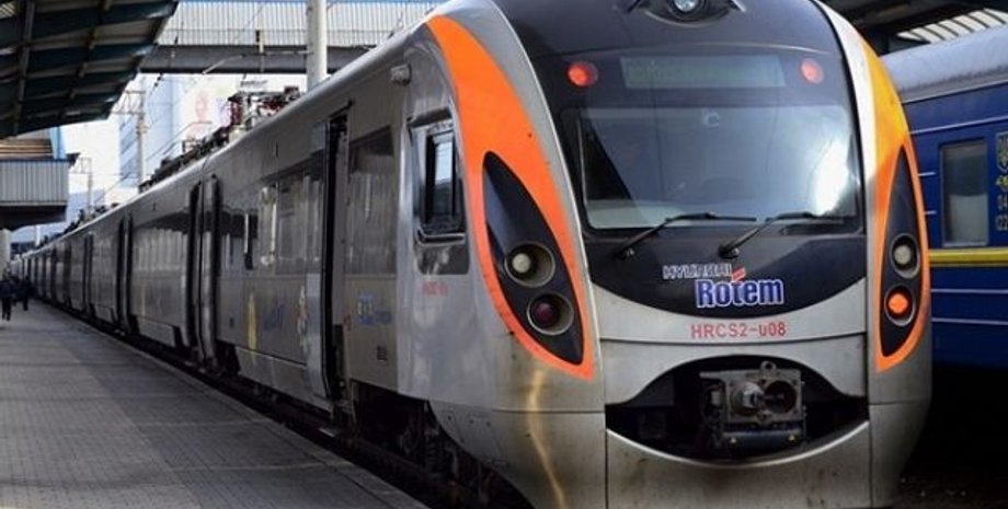 інтерсіті, поїзди, уз, укрзалізниця, меню, дитяче меню, харчування, їжа, їжа