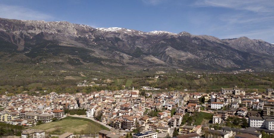 Дома за 1 евро, дом, недвижимость, дом за 1 евро, ремонт, дом рядом с курортом, супер дешевые дома, дома в Италии,