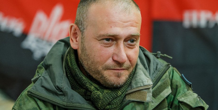 Дмитрий Ярош Дмитрий Ярош возглавляет Украинскую добровольческую армию