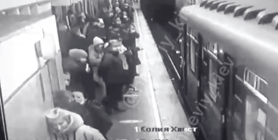 Метро, Дворец Украина, поезд, метрополитен, Киев