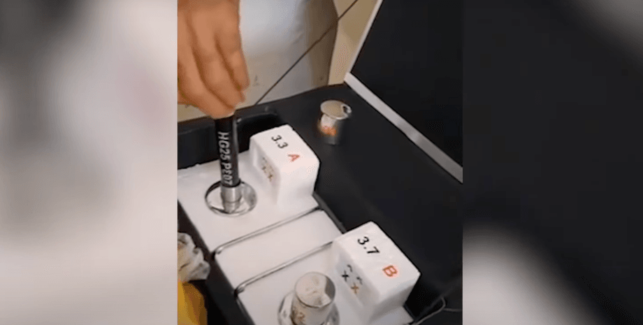 Росія продає чорний ящик з капсулами для виготовлення ядерної бомби