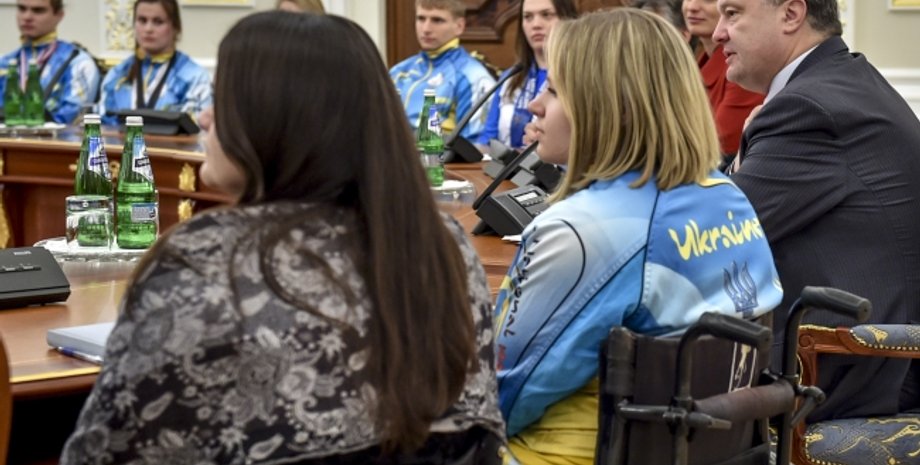 Встреча президента Украины с людьми с ограниченными возможностями / Фото: пресс-служба президента