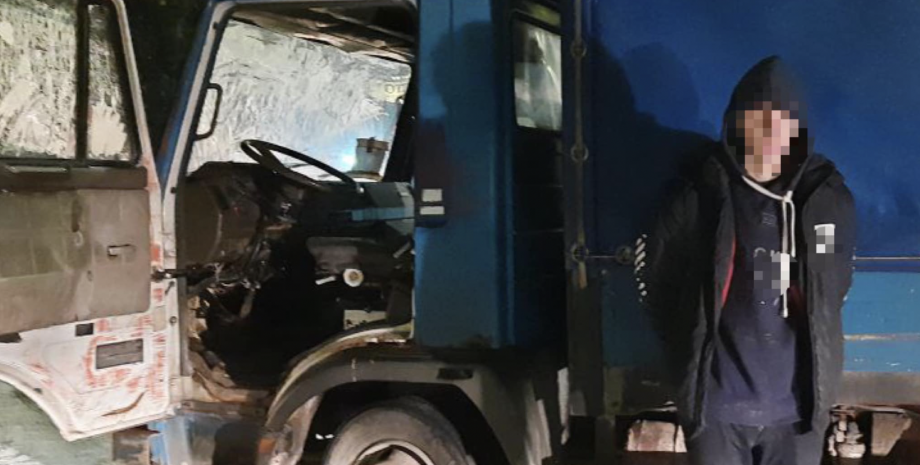 Підліток викрав вантажівку, викрадення вантажівки Київська область, підліток на вантажівці Київ Чоп