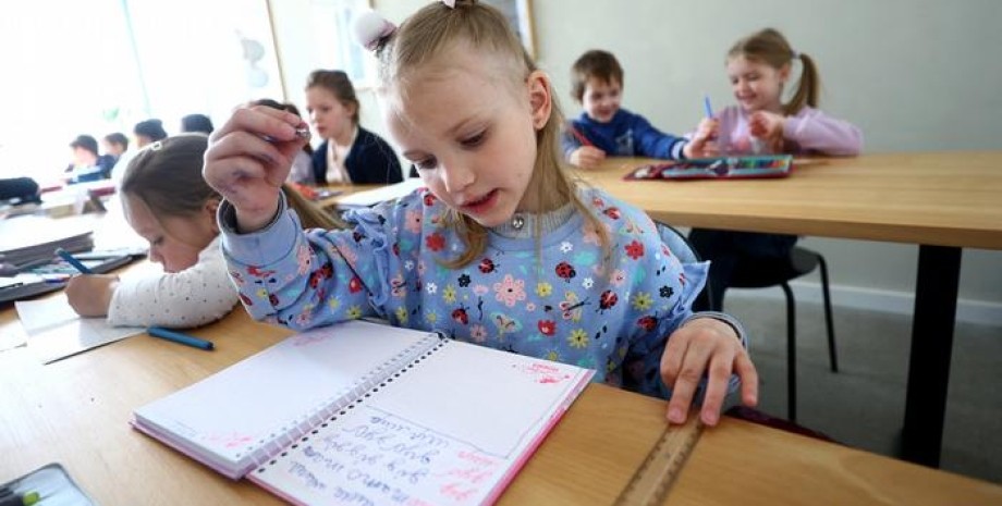 школа, німеччина, діти біженці, українські діти закордоном