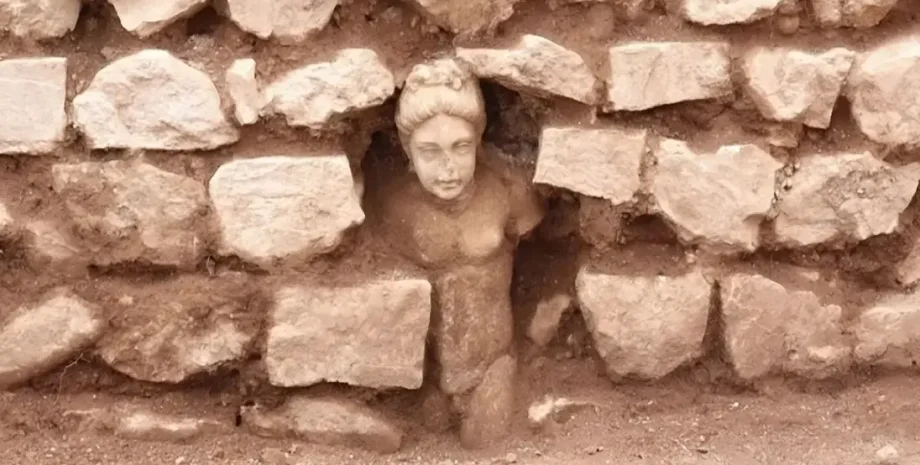 археологи, археологія, розкопки, Греція, Македонія, цар, Філіппи, Філіпп II, статуя, місто, знахідка, дорога