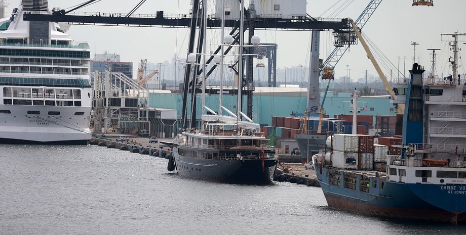 яхта, джефф безос яхта, яхта кору