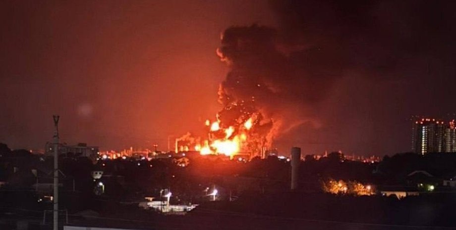 дроны атаковали Рязанский НПЗ Атака БПЛА на НПЗ в Разяне