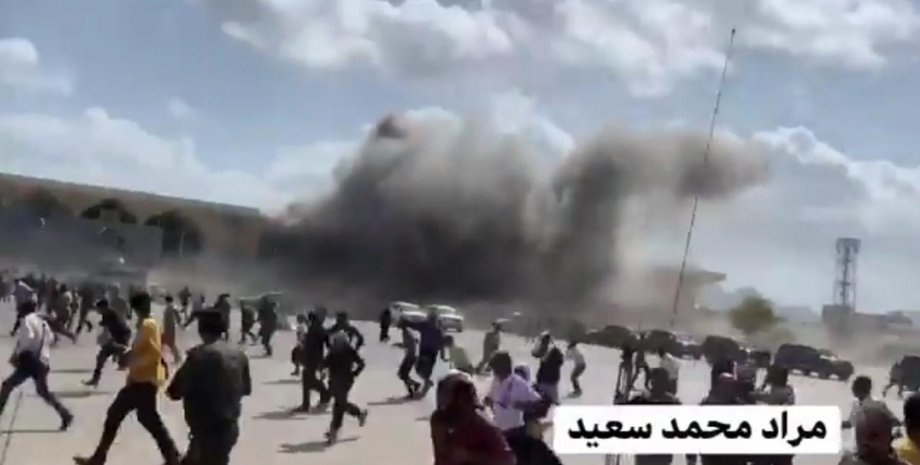 Йемен, взрыв, террористы, правительство, аэропорт