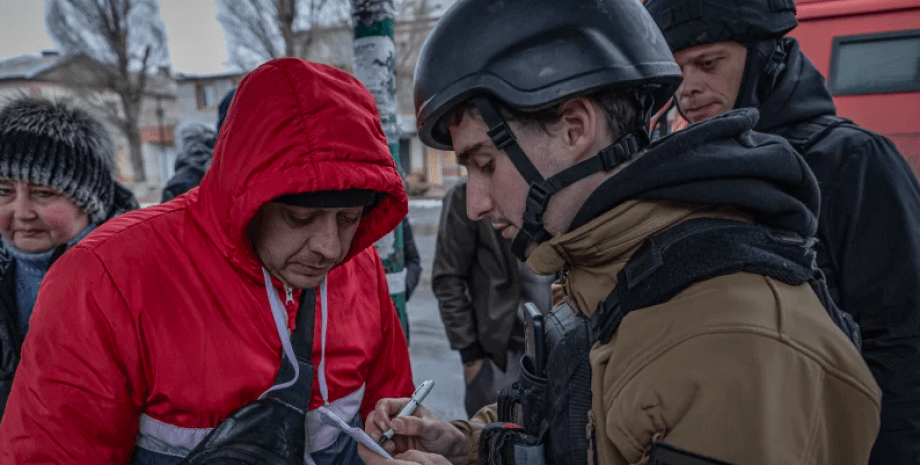 Евакуація жителів Покровська, покровськ, евакуація