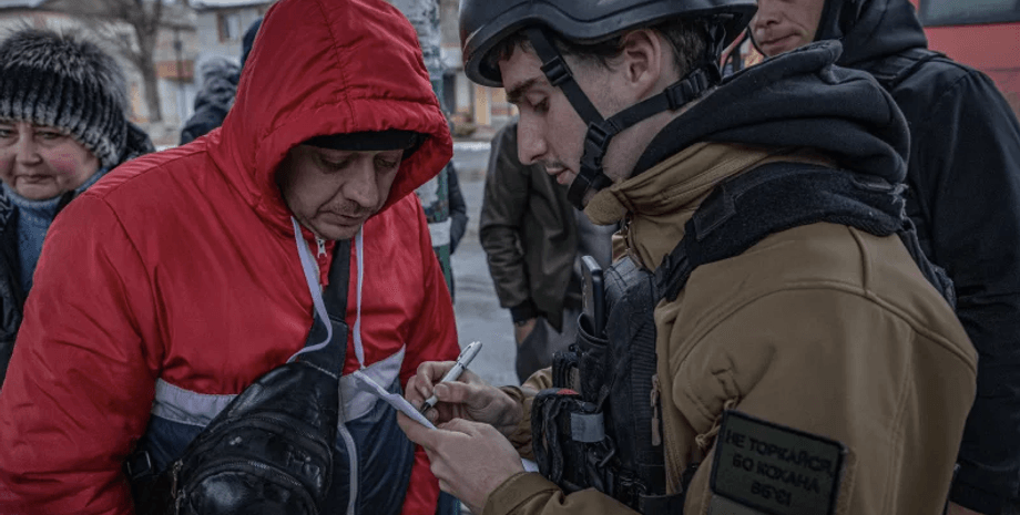 Евакуація жителів Покровська, покровськ, евакуація