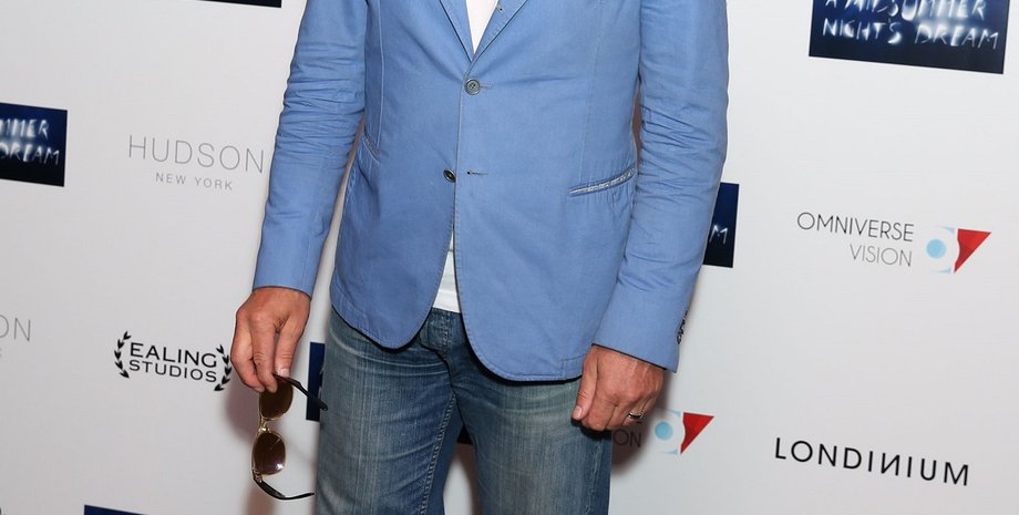 Джулиан Сэндс, пропал актер