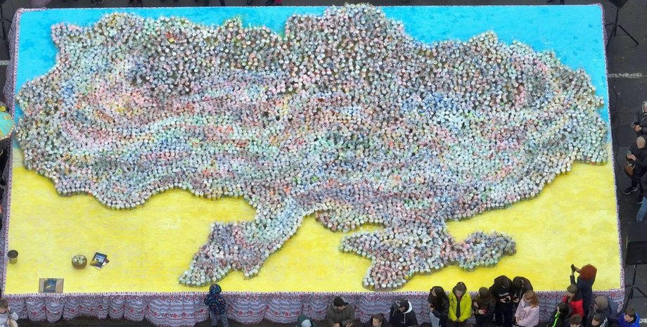 карта украины из пасхальных куличей