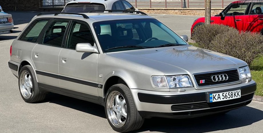 Audi 100