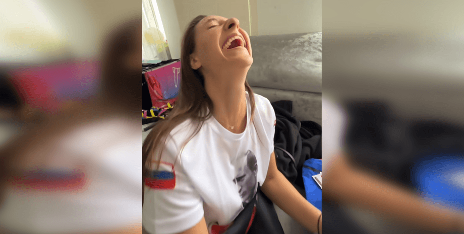 Яна Єгорян у футболці з Путіним Яна Єгорян