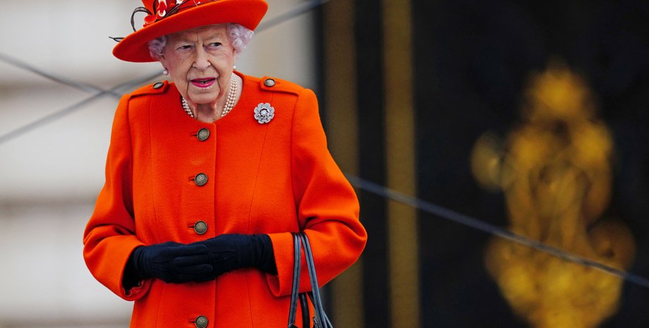 Елизавета II, Великобритания, больница