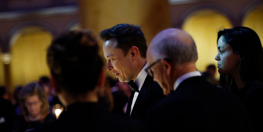 ілон маск, шивон зіліс