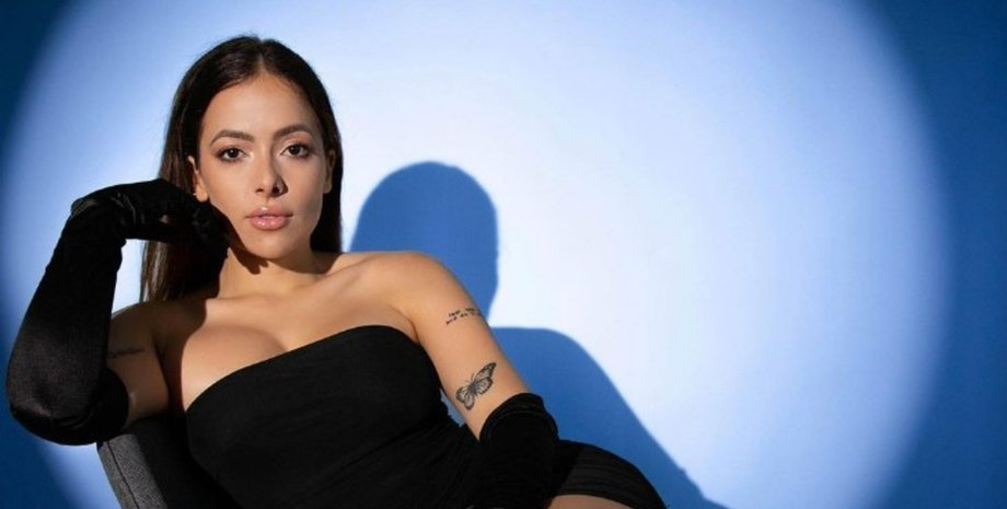 Королева красоты, Ариана Виера, модель, блогер, уснула за рулем, предсказала свои похороны, попала в аварию, ДТП,