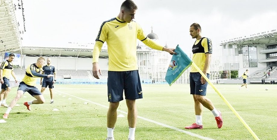 Артем Бесєдін