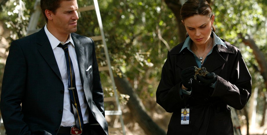 кости, сериал "Кости", сериал о судмедэкспертах, сериал о криминалистах, судмедэкспертиза