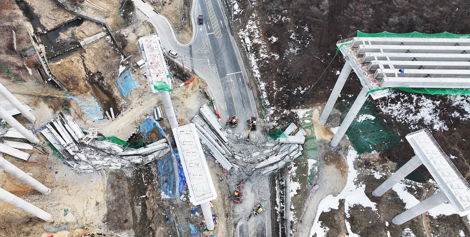 обрушение моста, упал мост, упал путепровод, южная корея, сеул