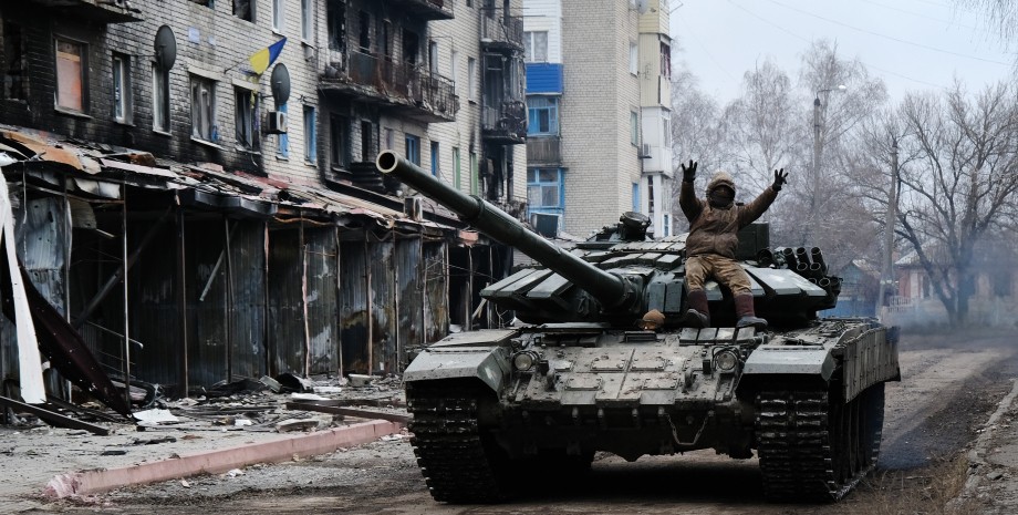 Бахмут, танк, війна в Україні, контрнаступ ЗСУ