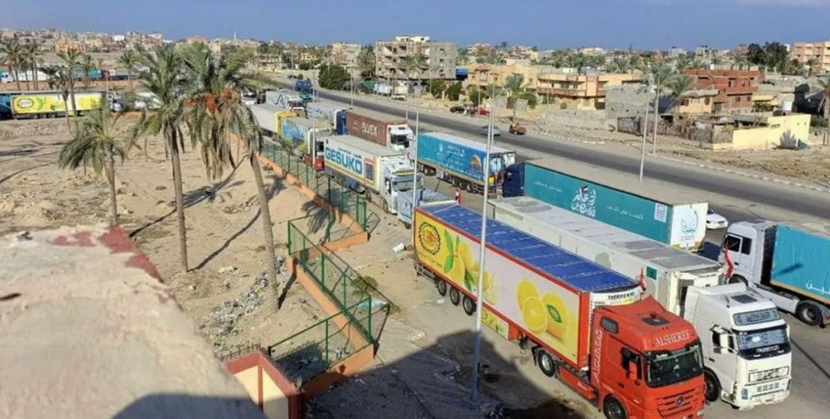 гумконвой на кордоні з сектором газу