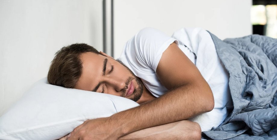 Мужчина, сон, спит