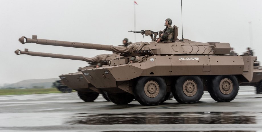 колесный танк AMX-10RC
