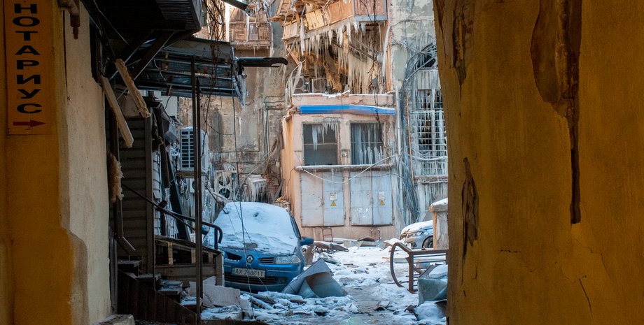 Изображение последствий вражеского обстрела по Харькову