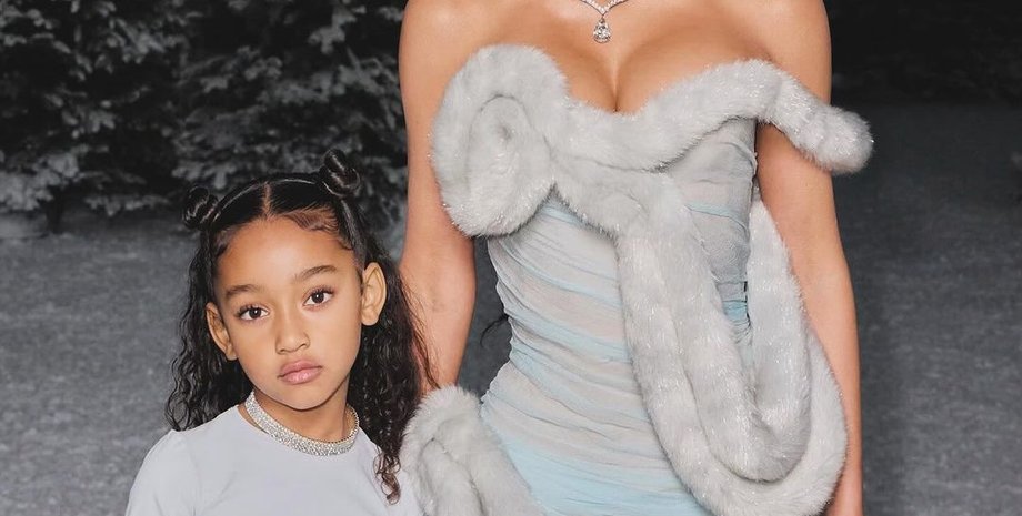 ким кардашьян, платье Mugler, дочь чикаго