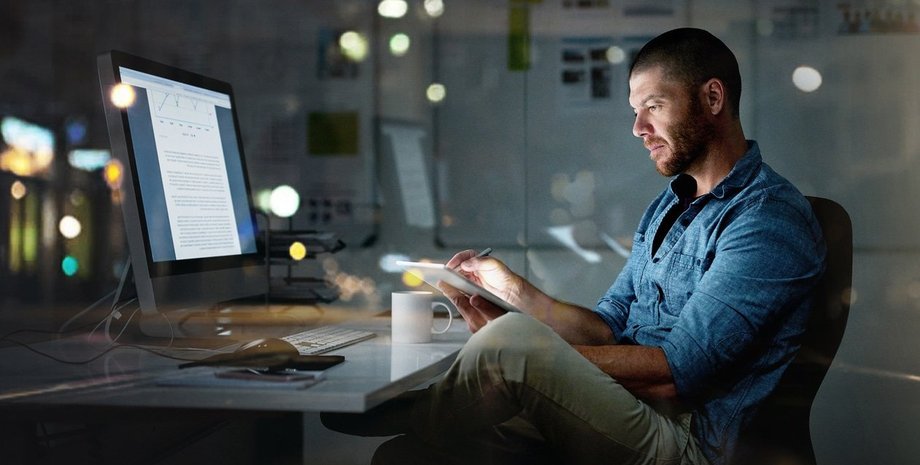 мужчина, офис, компьютер, фото