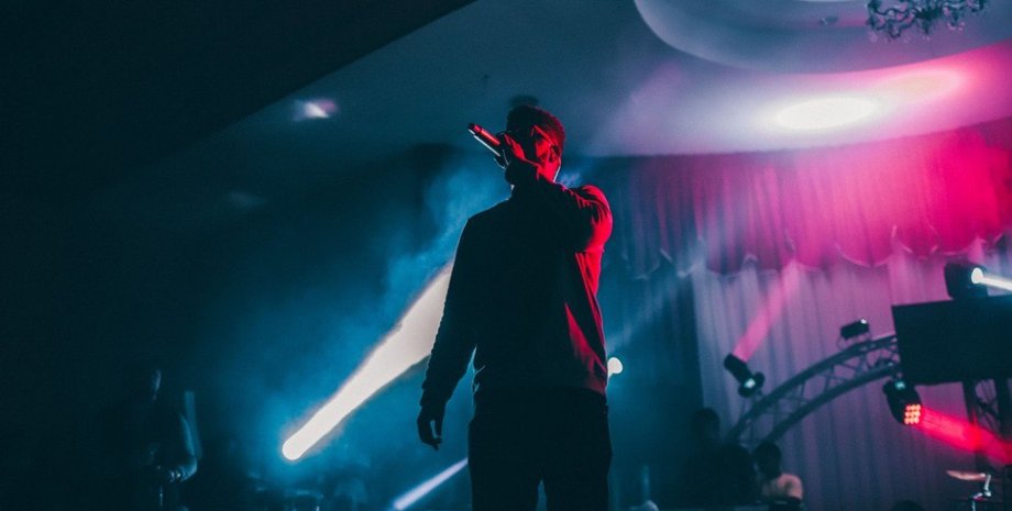 украинский артист требует сало в райдере