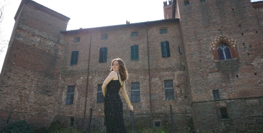 замок, Италия, TikTok, подросток