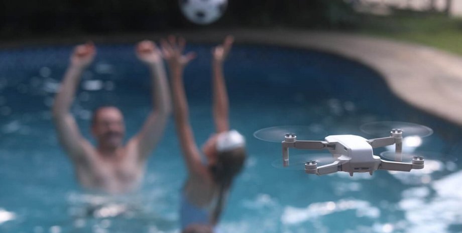 дрон, басейн