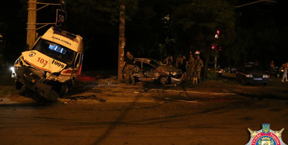 Авария в Мариуполе / Фото: пресс-служба МВД