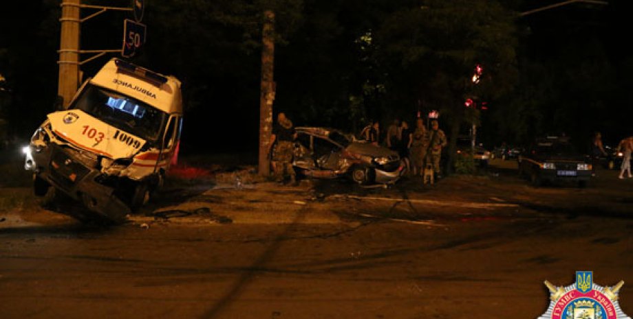 Авария в Мариуполе / Фото: пресс-служба МВД