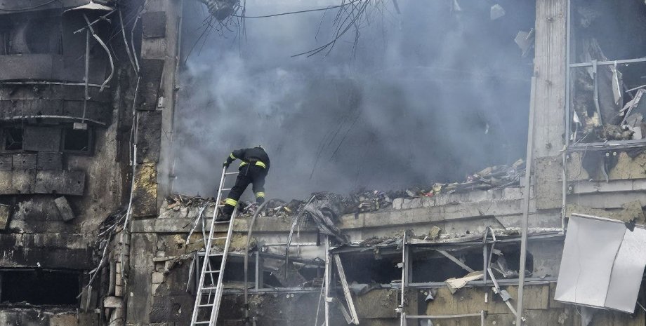 Днепр, обстрел, масированная атака, разрушения, война в Украине, фото