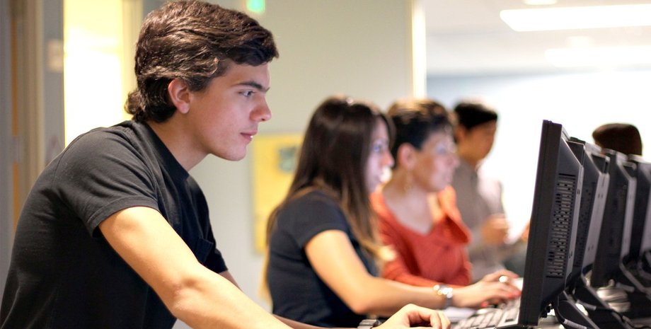 Частину студентів хочуть позбавити права на відстрочку