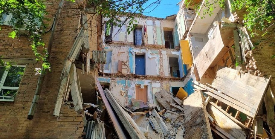 астрахань рухнул дом