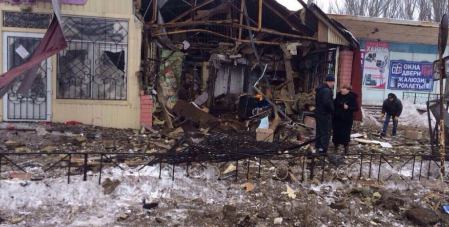 Последствия обстрела Дебальцево 19 января / Фото: УМВД в Донецкой области