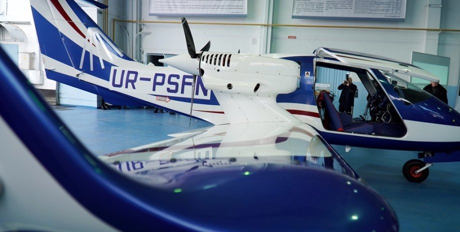 літак, V-24-I, "Softex Invest"
