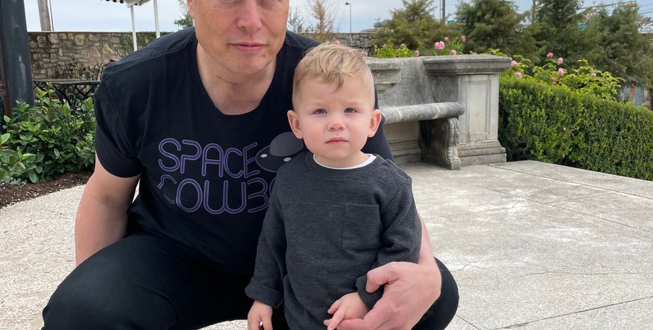 Ілон Маск, ілон маск син, X AE A-XII, як звуть сина маска, нові фото сина маска